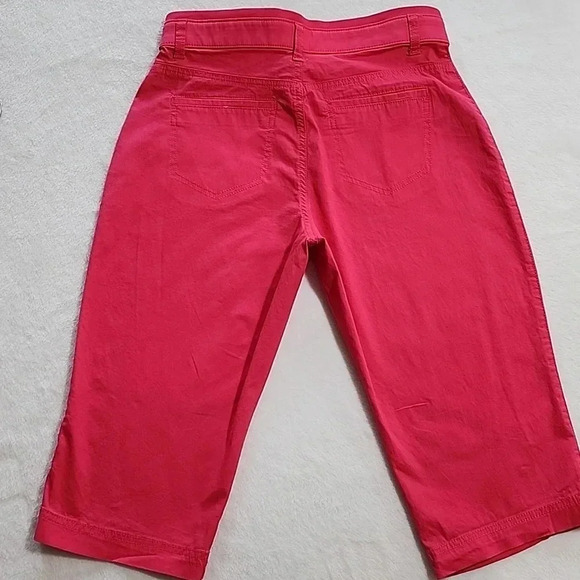 Women's Lee Relaxed Fit Capris, Pink, Size 4 Medium, Pre-Owned - Picture 2 of 11